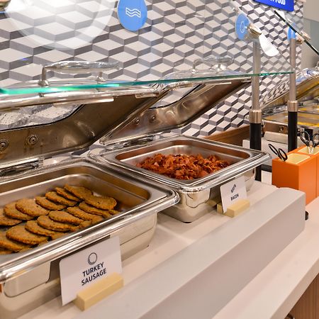 Holiday Inn Express Ontario By Ihg Creekside Eksteriør bilde