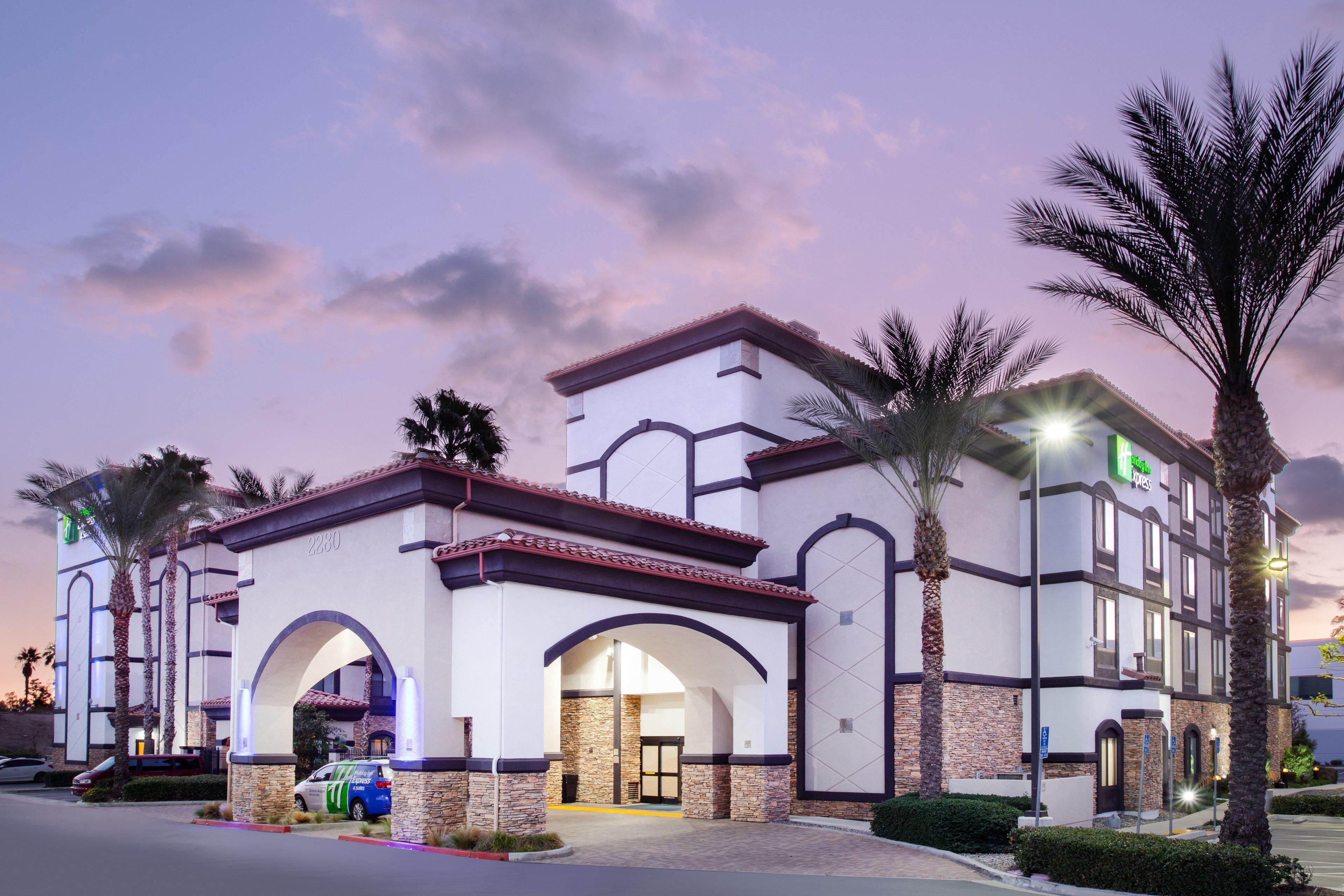 Holiday Inn Express Ontario By Ihg Creekside Eksteriør bilde