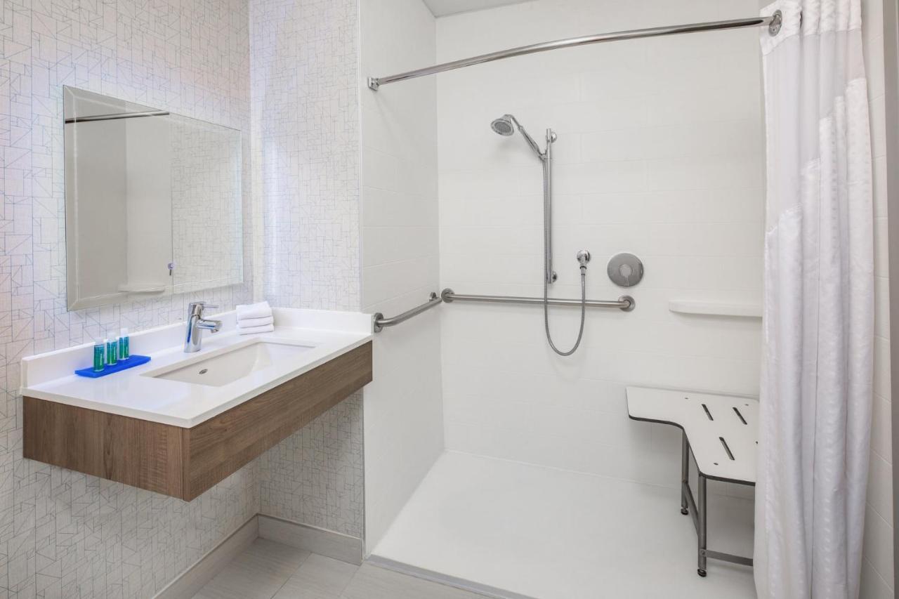 Holiday Inn Express Ontario By Ihg Creekside Eksteriør bilde