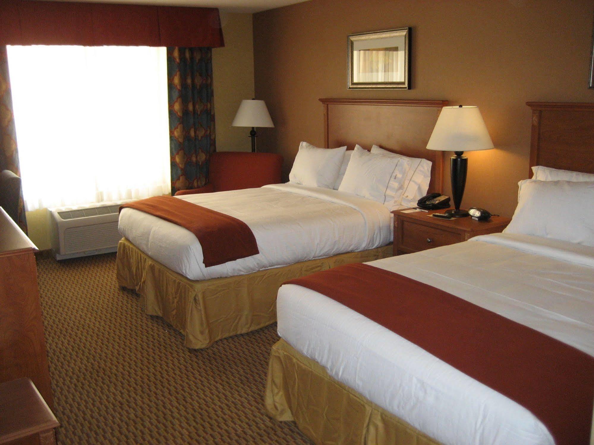 Holiday Inn Express Ontario By Ihg Creekside Eksteriør bilde